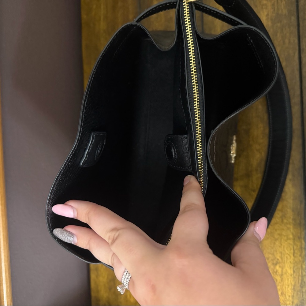 Coach Hanna Shoulder Bag in Signature Canvas - Picture 14 of 16